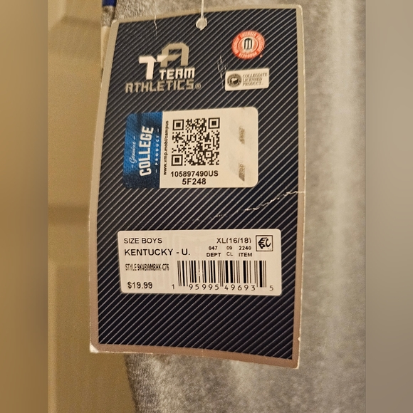 NWT Kentucky Wildcats boys tank top. Size: XL (boys 16/18) - Picture 5 of 6